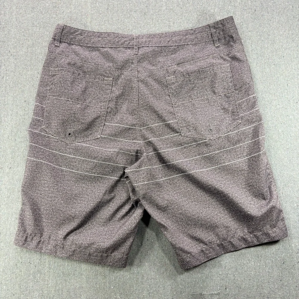 Reef Hybrid Board Shorts Mens Size 32 Grey Striped Walk Shorts Casual Surf
